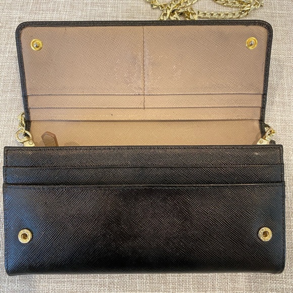 ❌SOLD❌ PRADA Saffiano Leather Flap Wallet on Chain - Picture 6 of 8